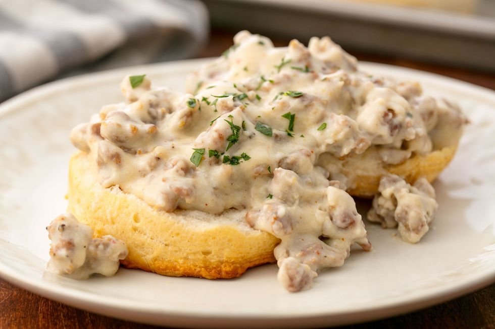 A Dozen Biscuits & Gravy (1 quart)