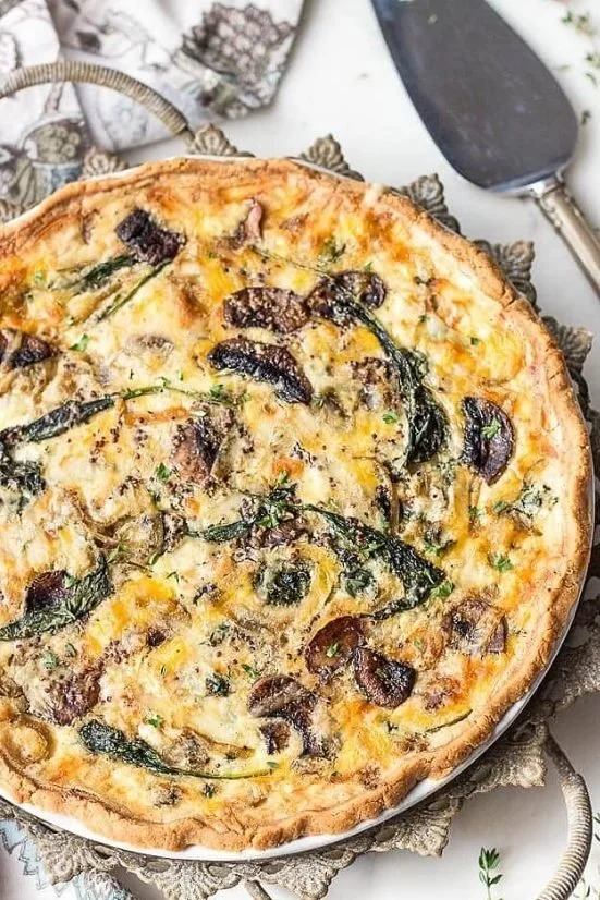 spinach-mushroom-quiche-vegetable-quiche-1-600x900.jpg
