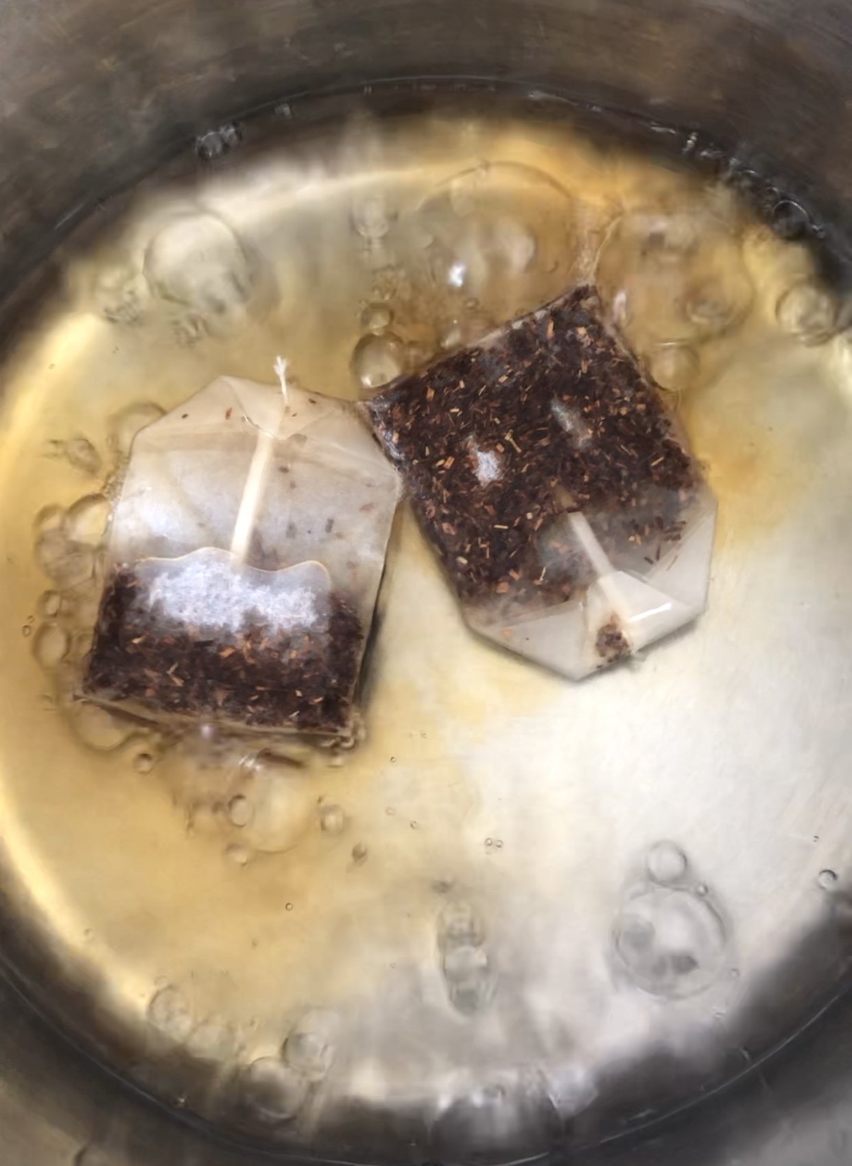 Iced Chai Tea Latte - Vegetarian Mamma