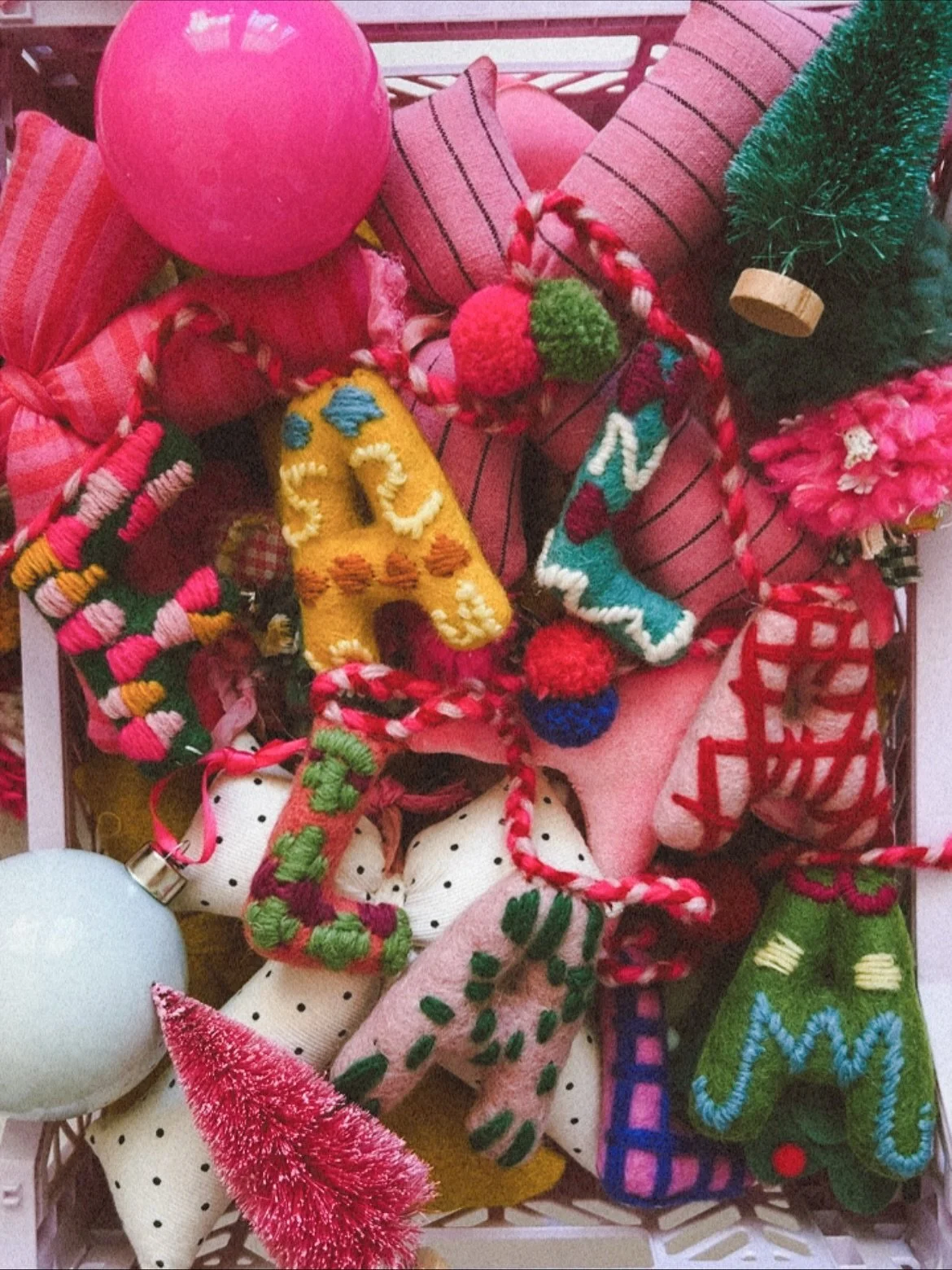 The Christmas collection is in the shop now🎄