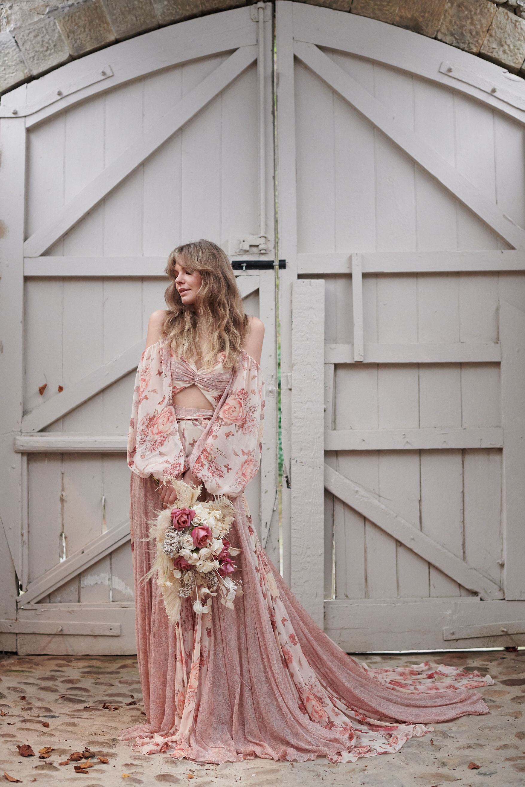 Pretty in Pink - Showstopping Wedding Florals & a Pink Wedding Dress