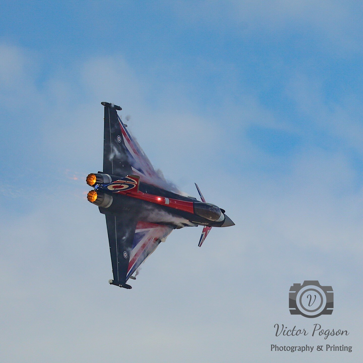 Southport Airshow 2023. Largely disappointing with this noteable exception 😊

#typhoon #eurofighter #eurofightertyphoon #southportairshow2023 #raf #royalairforce #planesofinstagram #ukairshow