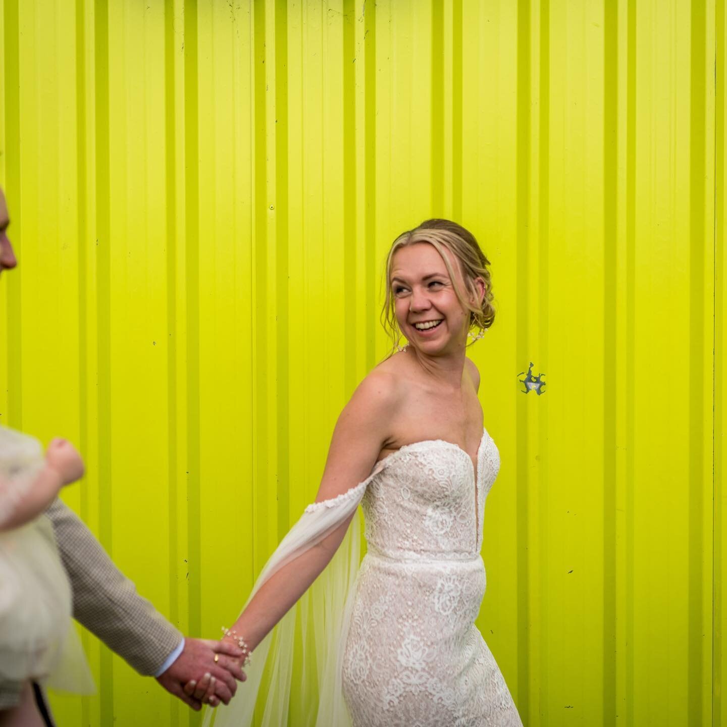 CHECK OUT THESE EPIC SHOTS FROM &ldquo;CITY BRIDE&rdquo; ELLIE&hellip;.⁣
⁣
Ellie wanted a laid back approach to her wedding. ⁣
⁣
They all got ready at an awesome air b&rsquo;n&rsquo;b in nottingham city centre, got married at the council house which 