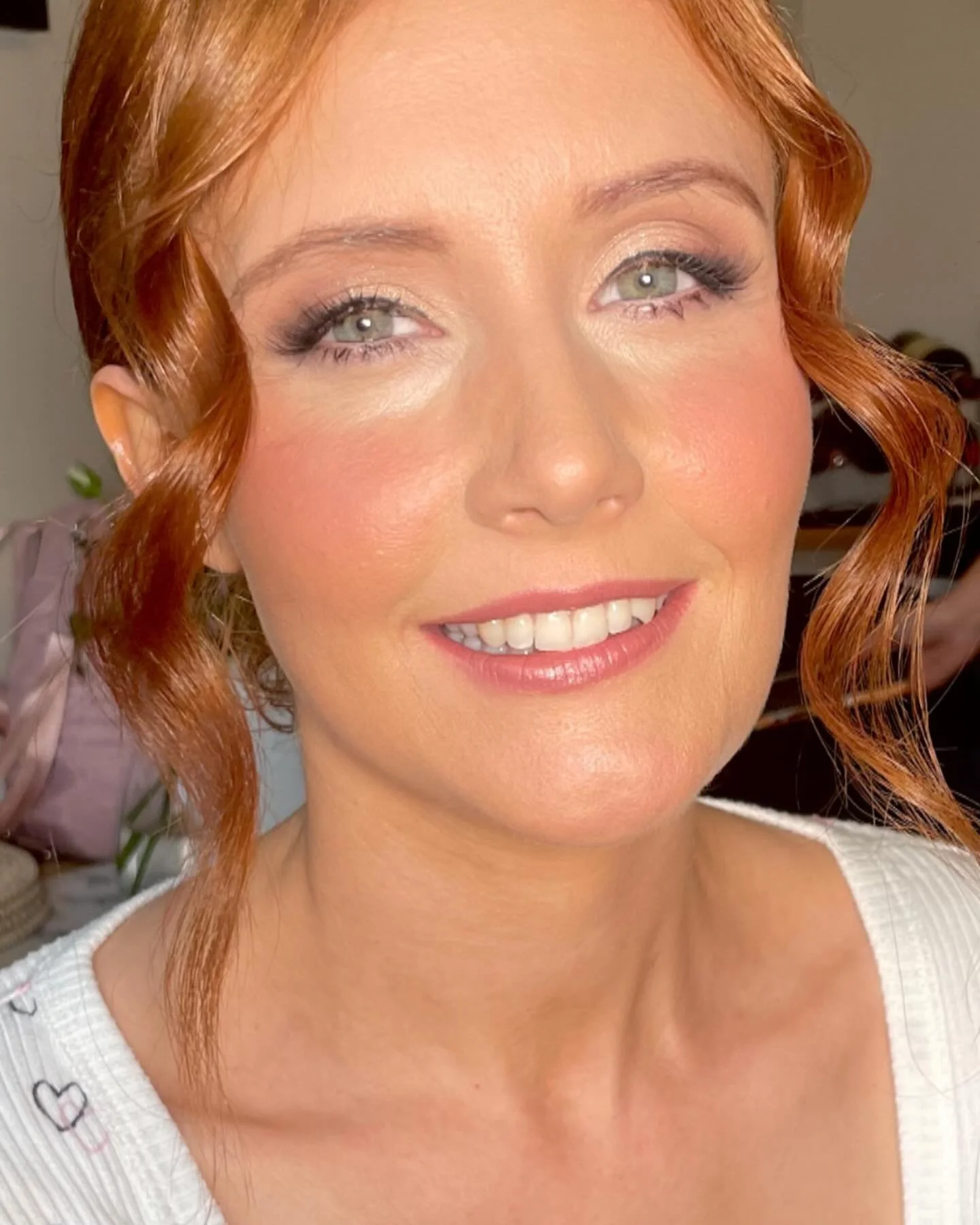 Instead of moaning to myself that I never post anymore, I simply going to post! ⁣
⁣
Check out my bridal babe! Xx ⁣
⁣
Would this look be a bit of you? ⁣
⁣
Check out my bridal availability for 2025 and drop me a message via my website (the link is in m