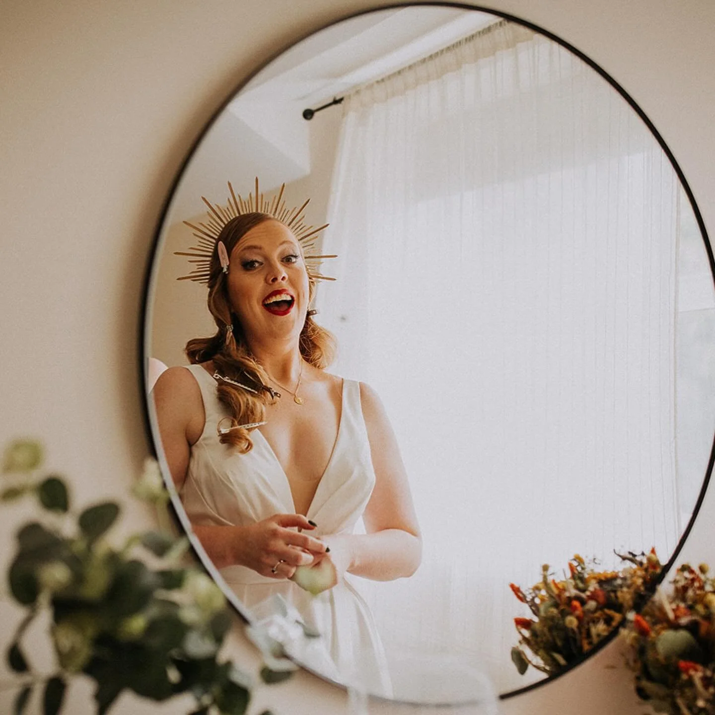 2026 has got off to a banging start&hellip; 💥⁣
⁣
So what a more perfect time to share some pictures from this schmokin album from @shootitmomma.. ⁣
⁣
Absolutely loved the vibe and theme from Amy&rsquo;s wedding day and morning&hellip; and she went f
