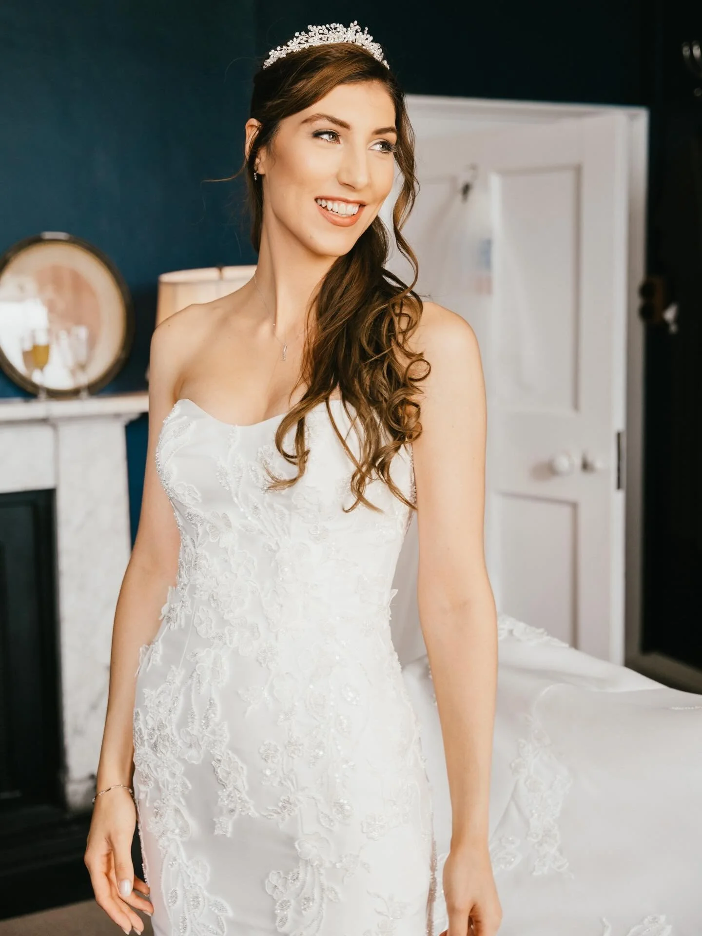 Timeless elegance for Fiona 🤍⁣
Soft sculpted skin, refined definition, and a modern bridal glow&mdash;designed to last from aisle to after-party.⁣
⁣
Now taking enquiries for 2026 &amp; 2027.⁣
Please visit my website to submit an enquiry form&mdash;I