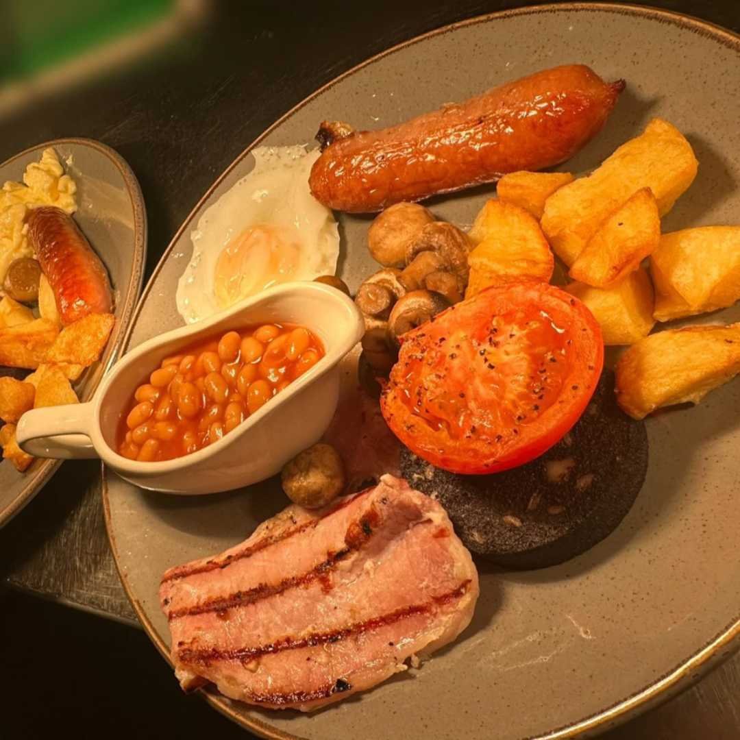 We're open and serving our Welsh breakfasts to walk-in visitors tomorrow from 9 - 11am. 

If breakfast with a beautiful view is your thing, come and see us here at Afan Lodge any Thursday, Friday or Saturday morning.  Here's what's on offer: https://