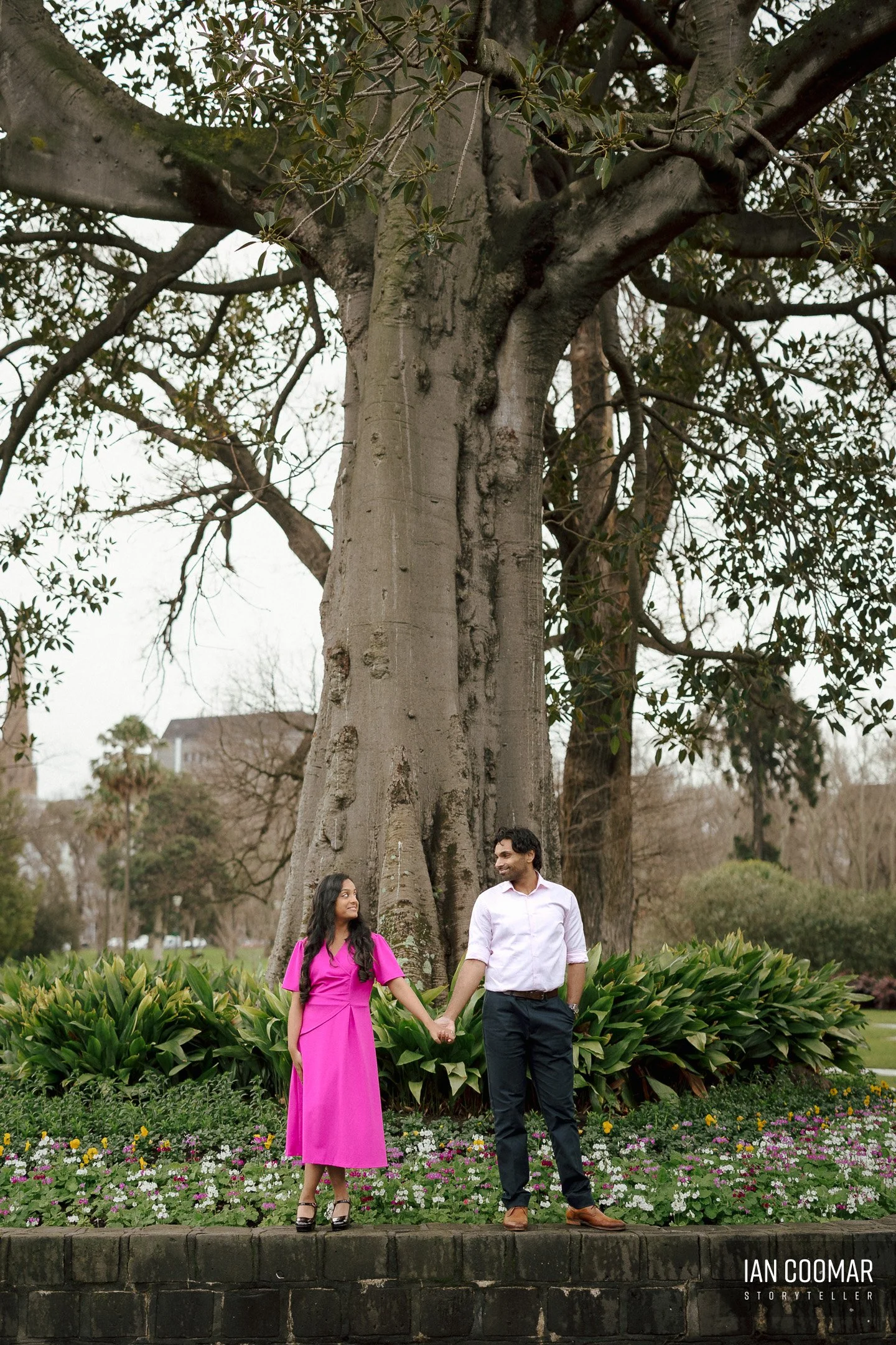 fitzroy-gardens-pre-wedding-couple-20.jpg