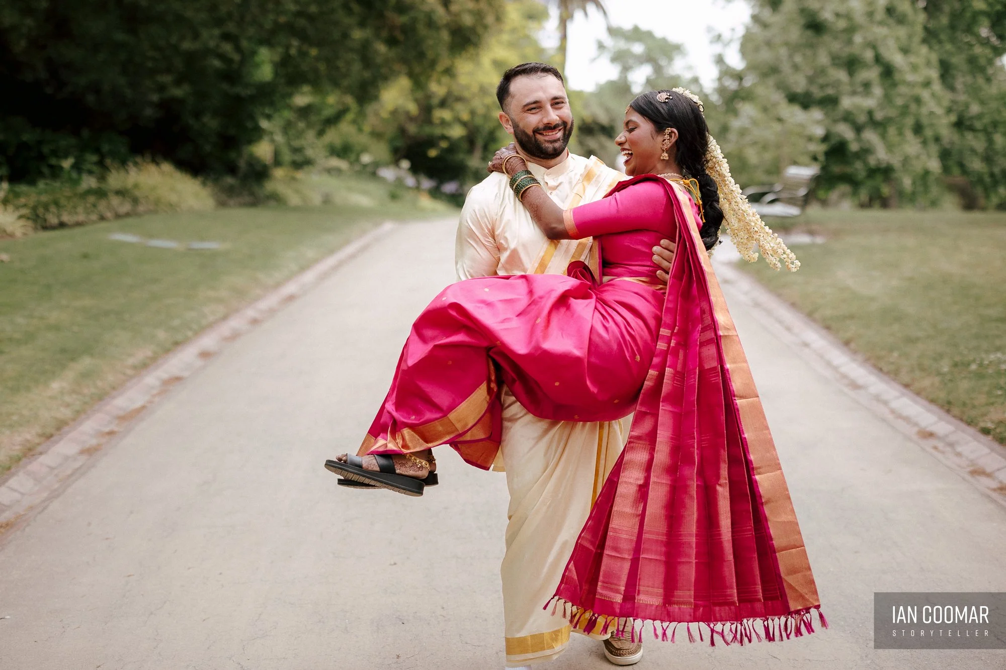 GLASSHAUS BRUCKE HINDU WEDDING | MAYOORI + DAVID