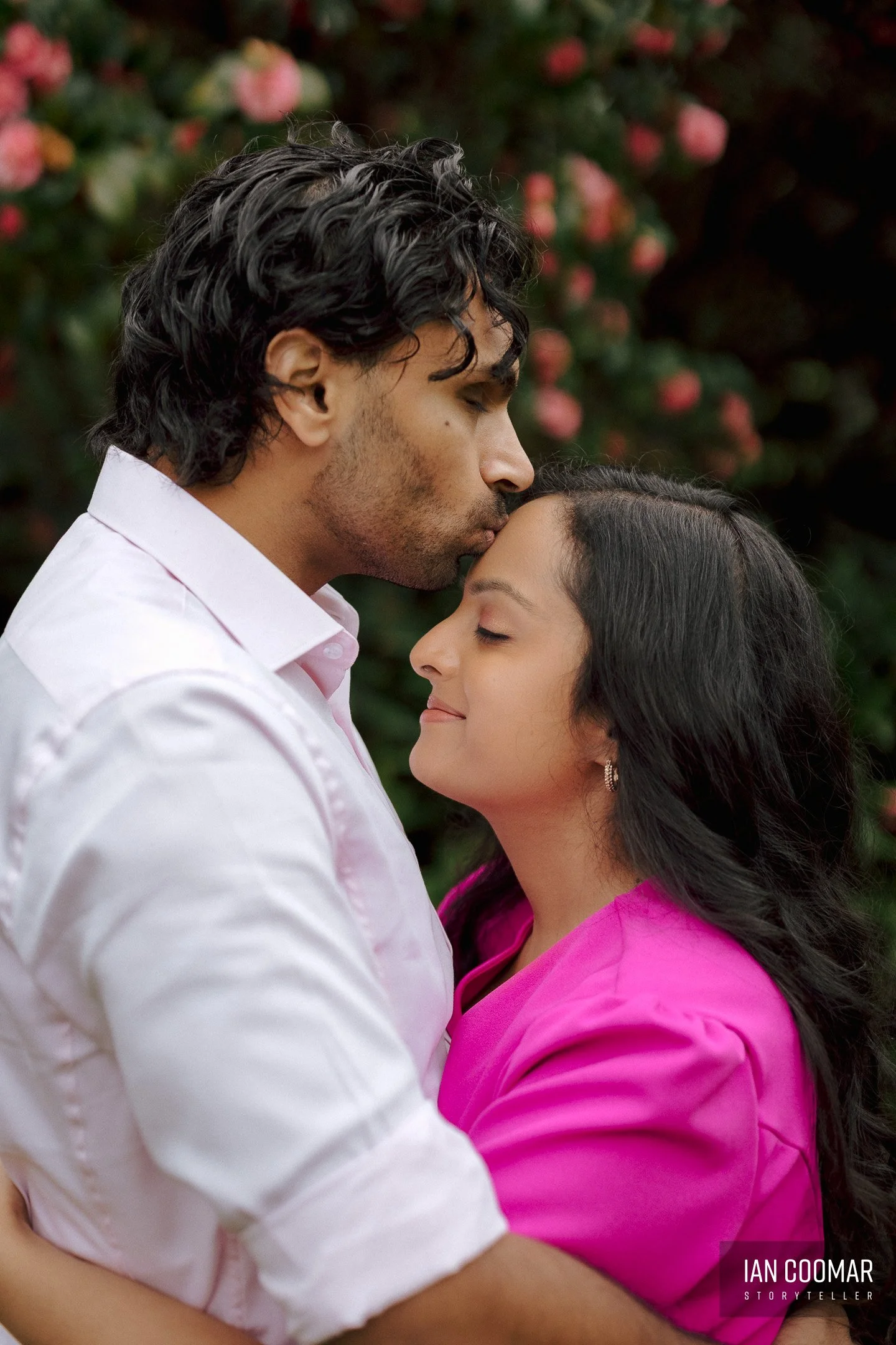 fitzroy-gardens-pre-wedding-couple-9.jpg