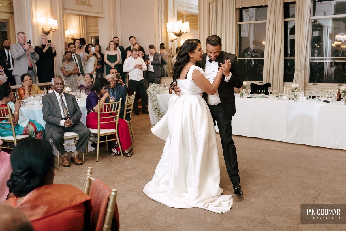rippon-lea-estate-wedding-showtime-events-group-dance.jpg