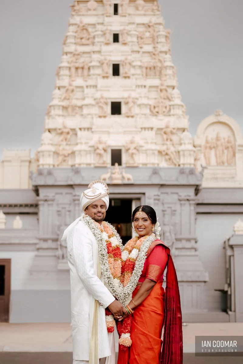 shri-shiva-vishnu-temple-wedding-bride-groom-photos.jpg