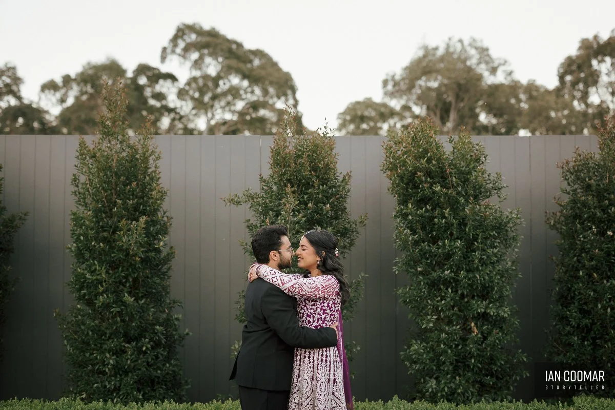 bramleigh-estate-wedding-photography-couple-poses-2.jpg