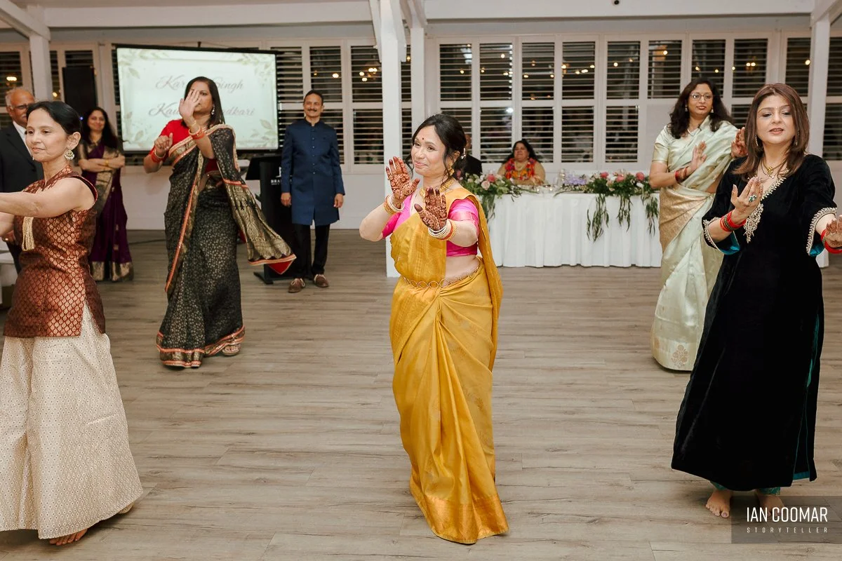 bramleigh-estate-wedding-photography-group-dance-2.jpg