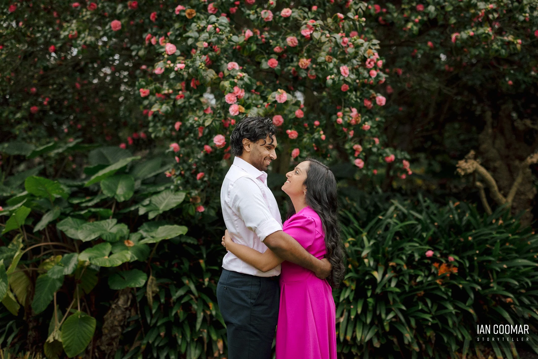 fitzroy-gardens-pre-wedding-couple-7.jpg