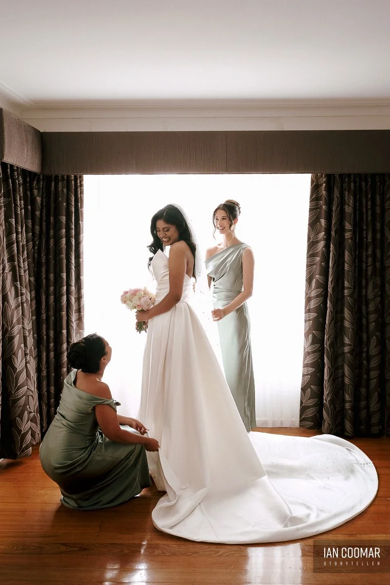 lincoln-of-toorak-wedding-bride-getting-ready.jpg
