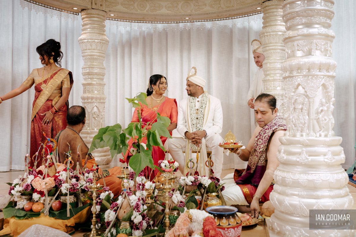 shri-shiva-vishnu-temple-wedding-couple-candid.jpg