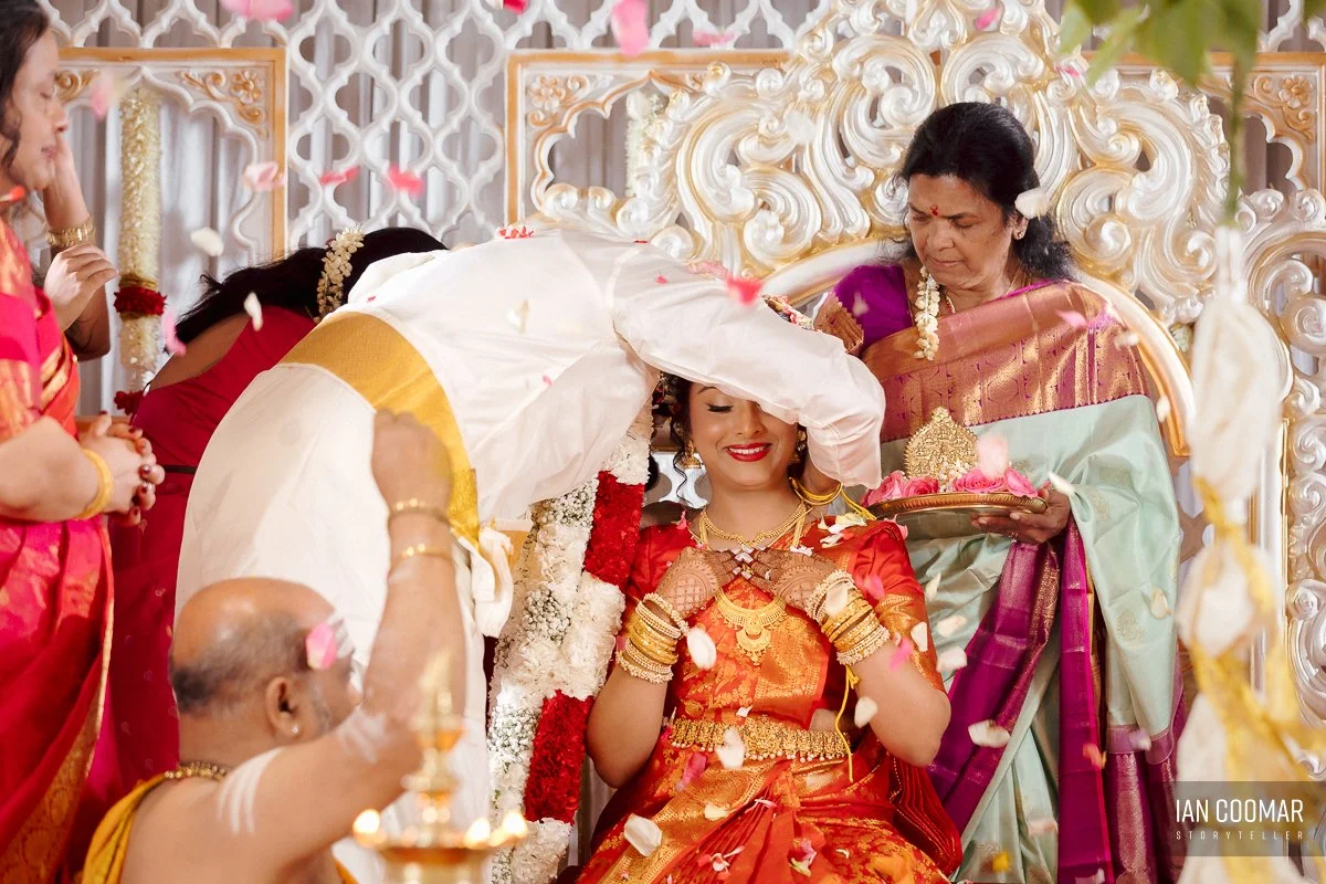 cathies-lane-receptions-wedding-tying-thali-1.jpg