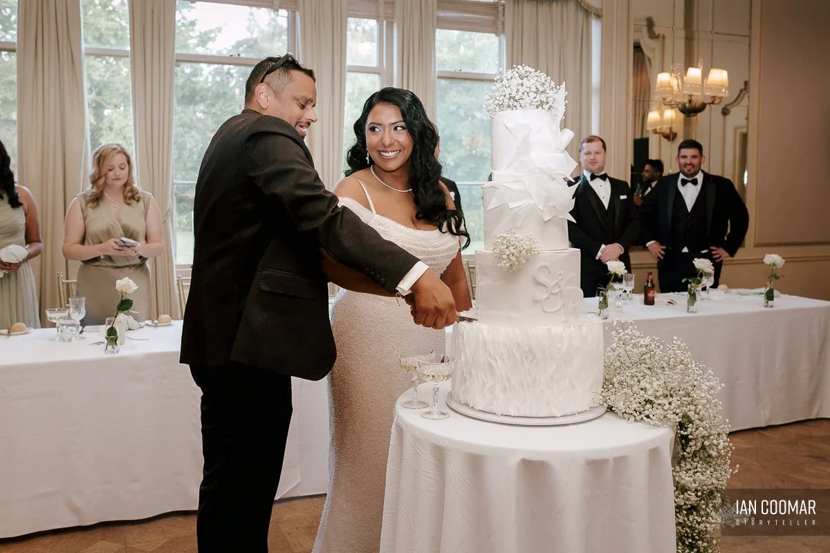 rippon-lea-estate-wedding-cake-cutting.jpg