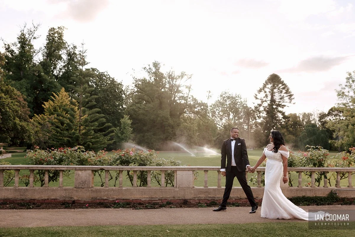 rippon-lea-estate-wedding-venue-couple-portraits.jpg