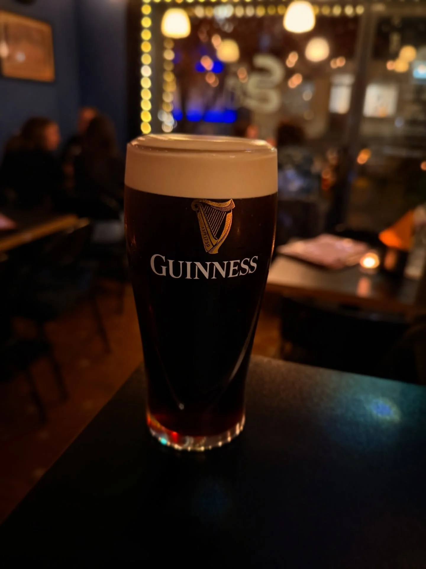 Why is half a Guinness so damn cute? 🥺 We served a regular this little guy tonight and both agreed it was worth putting on the grid xx We serve Guinness btw xx