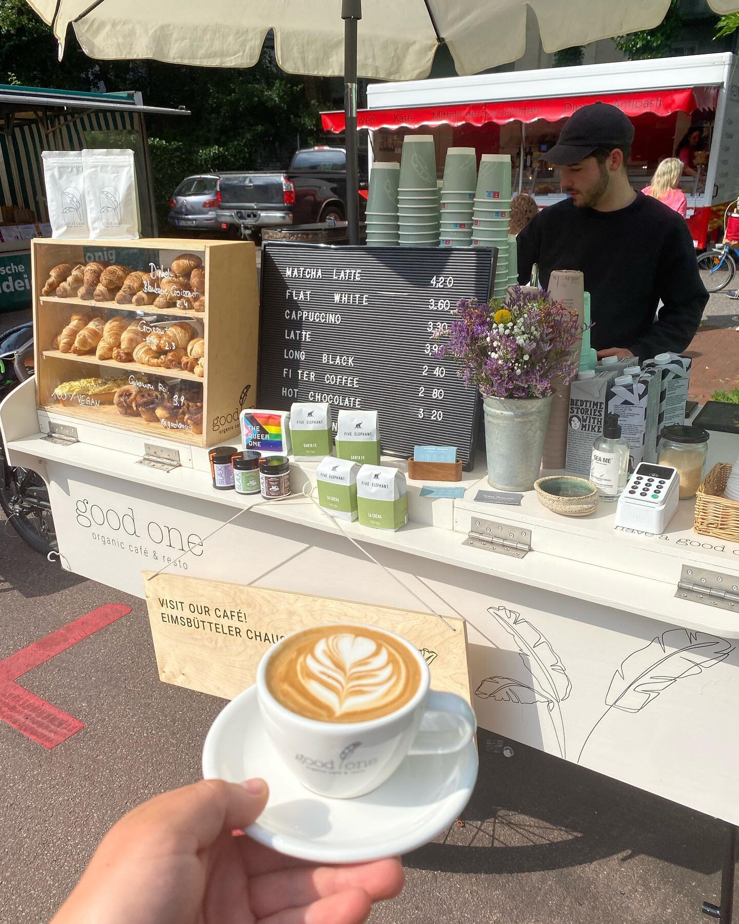 did you know you can hire our beautiful coffee bike for your next event? just message us and we can talk about it 🌿💚 #goodone #events #coffeebike #hamburg

#cafe #plantbased #vegan