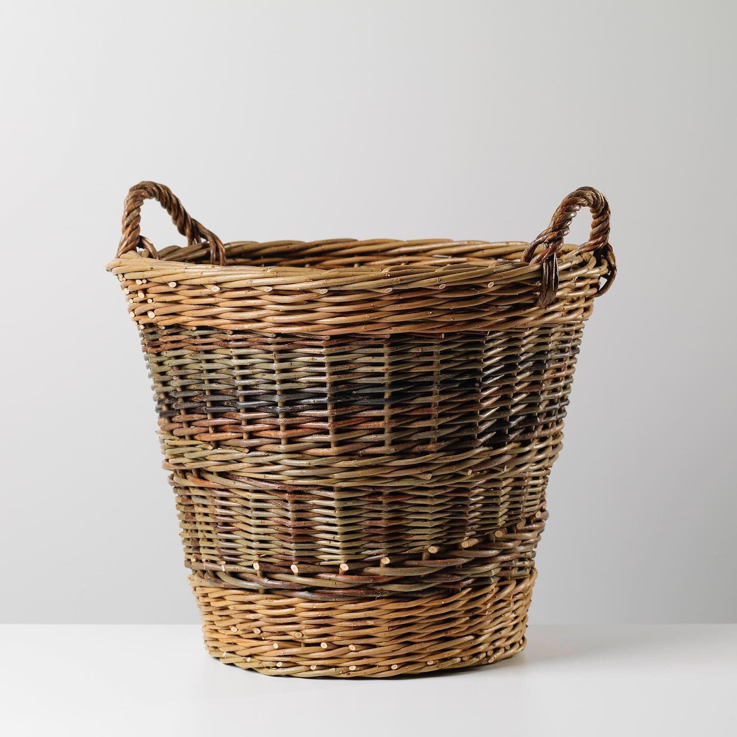I&rsquo;ve just updated my online shop with beautiful baskets made with #scottish willow, and will be having a pick up day on 21st Dec from my studio in Edinburgh. Otherwise baskets can be posted out. 

Last day for ordering baskets to post will be F