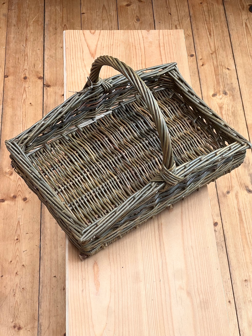 Square Trug B1.png