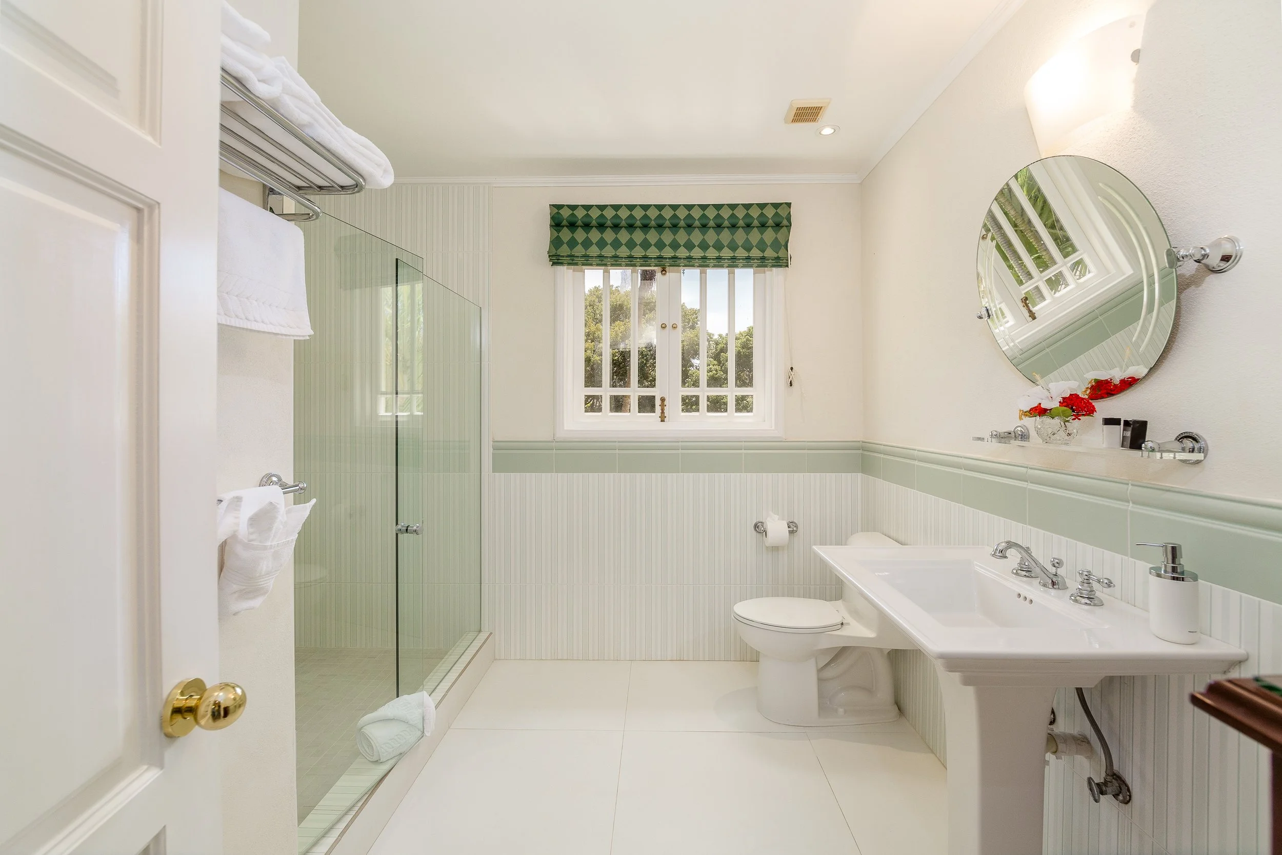 Second bathroom in Apollo and Royal Palms Suite at Bohemia Sandy Lane