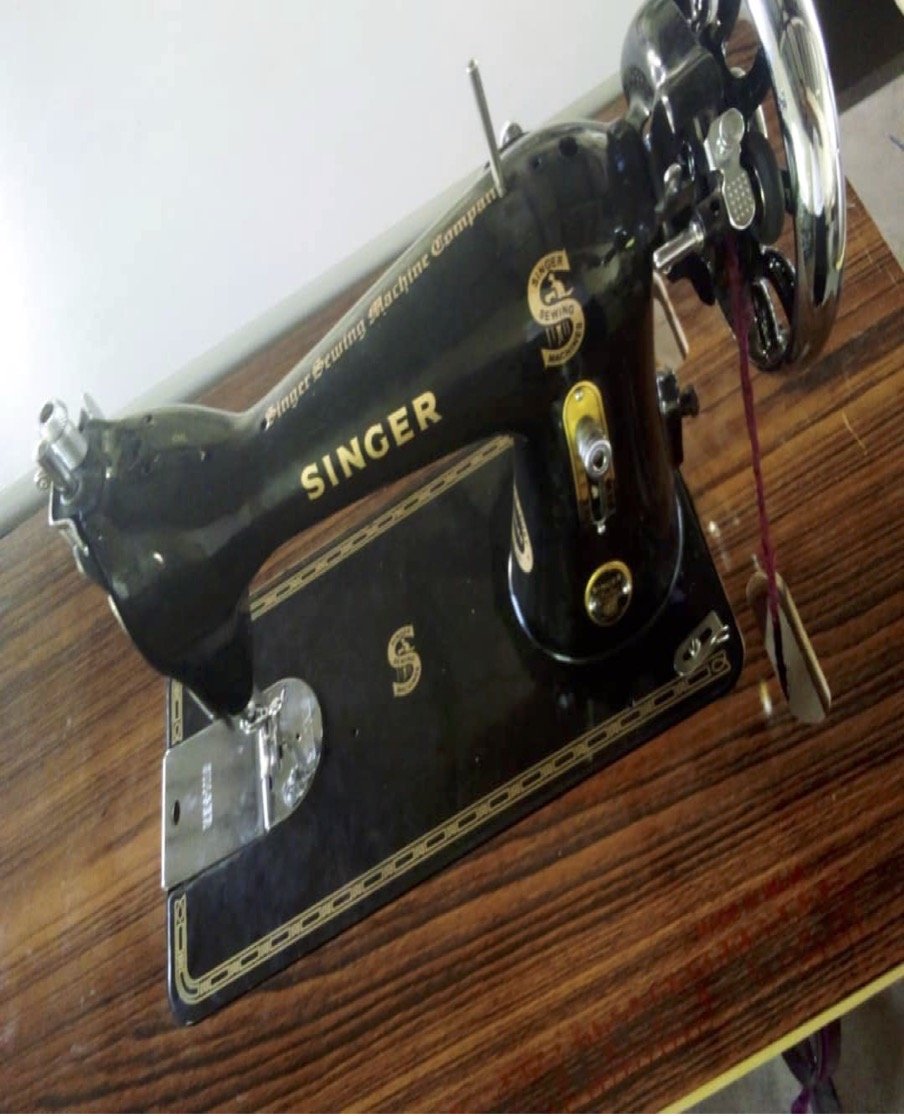 singer sewing machine.jpg