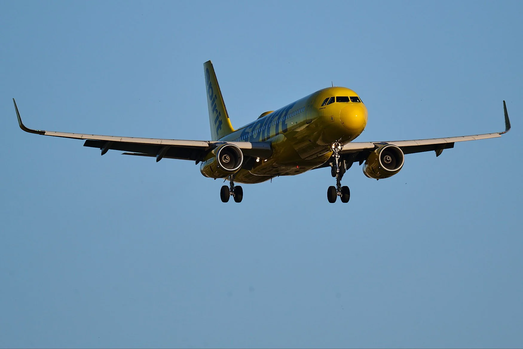 Spirit Airlines on final approach into Boise Idaho