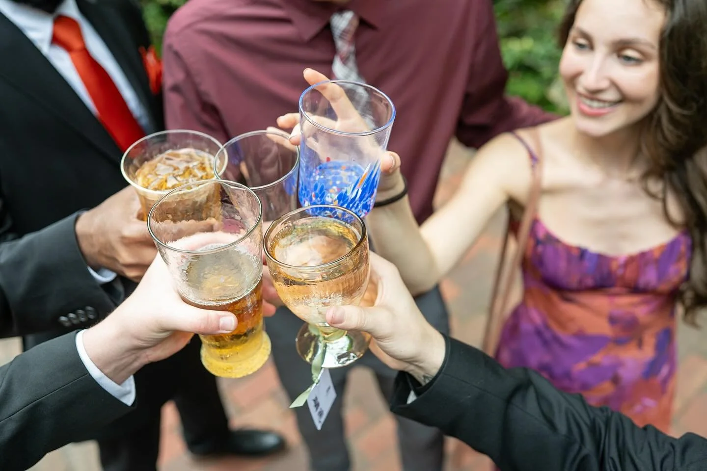 Actual footage of me tomorrow being a GUEST at a wedding!  Can&rsquo;t wait to casually mention to the wedding photographer that I&rsquo;m a bit of a photographer myself.  Just kidding! 😂. I&rsquo;ll be dancing and enjoying some family time!  Zero s