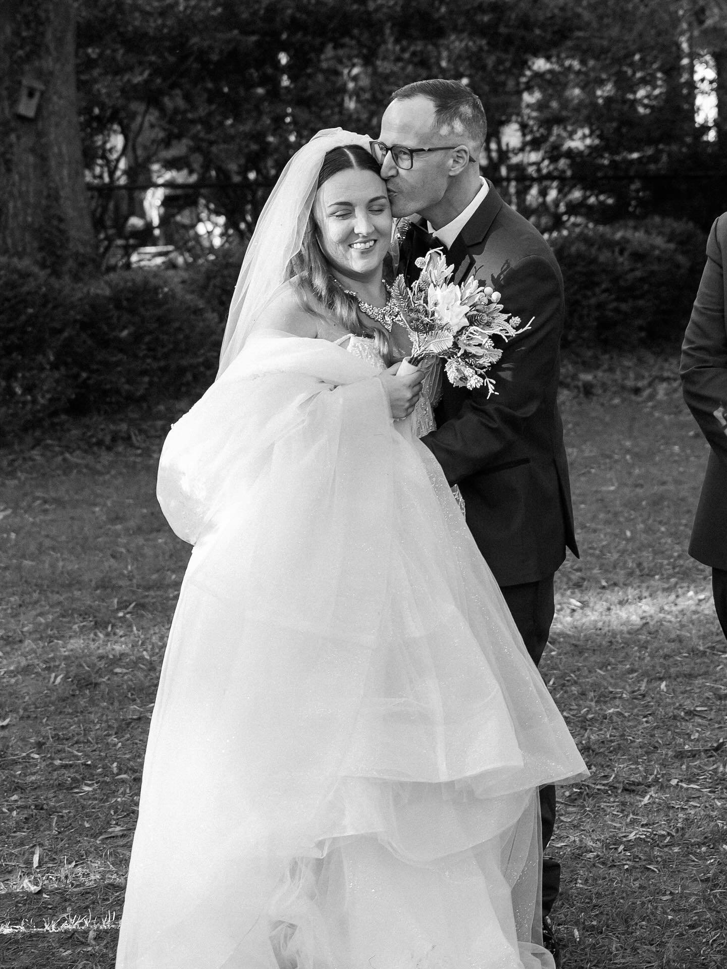 Some black and white moments to celebrate one month married for Seth and Jess 🖤

#ncweddingphotographer #raleighweddingphotographer #raleighwedding #durhamweddingphotographer #durhamwedding #ncweddingphotographer #ashevilleweddingphotographer #wilmi