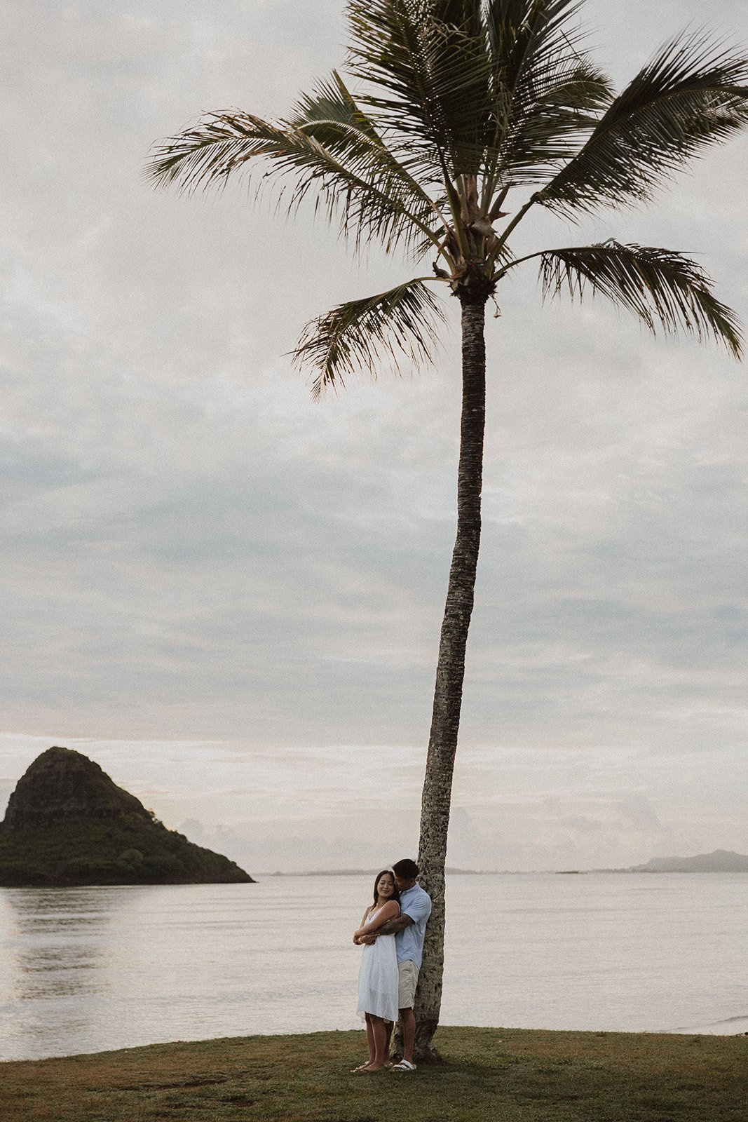 j-t-kualoa-hawaii-couples-session-8045.jpg