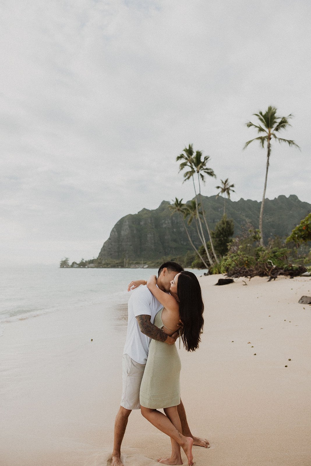 j-t-kualoa-hawaii-couples-session-8452.jpg