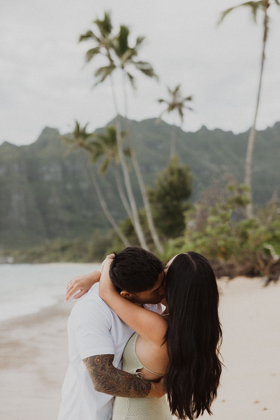 j-t-kualoa-hawaii-couples-session-8455.jpg