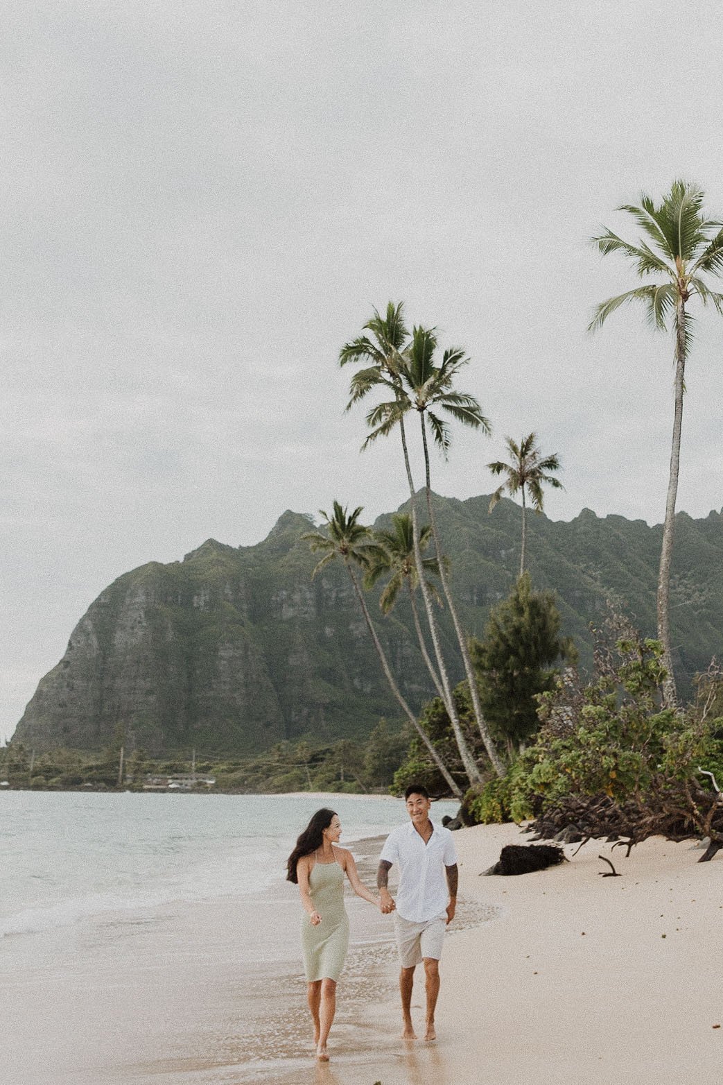 j-t-kualoa-hawaii-couples-session-8539.jpg