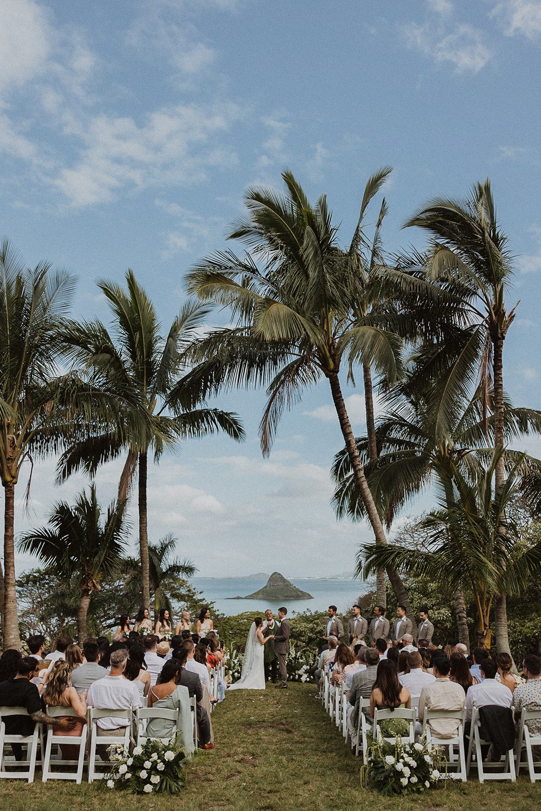 l-b-kualoa-ranch-wedding-1942.jpg