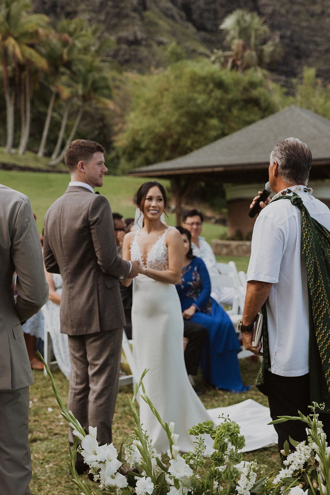 l-b-kualoa-ranch-wedding-1987.jpg