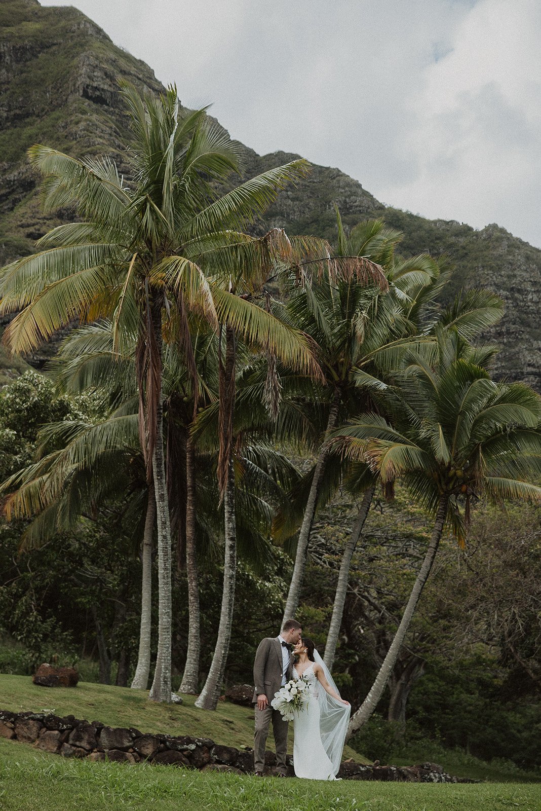 l-b-kualoa-ranch-wedding-2846.jpg