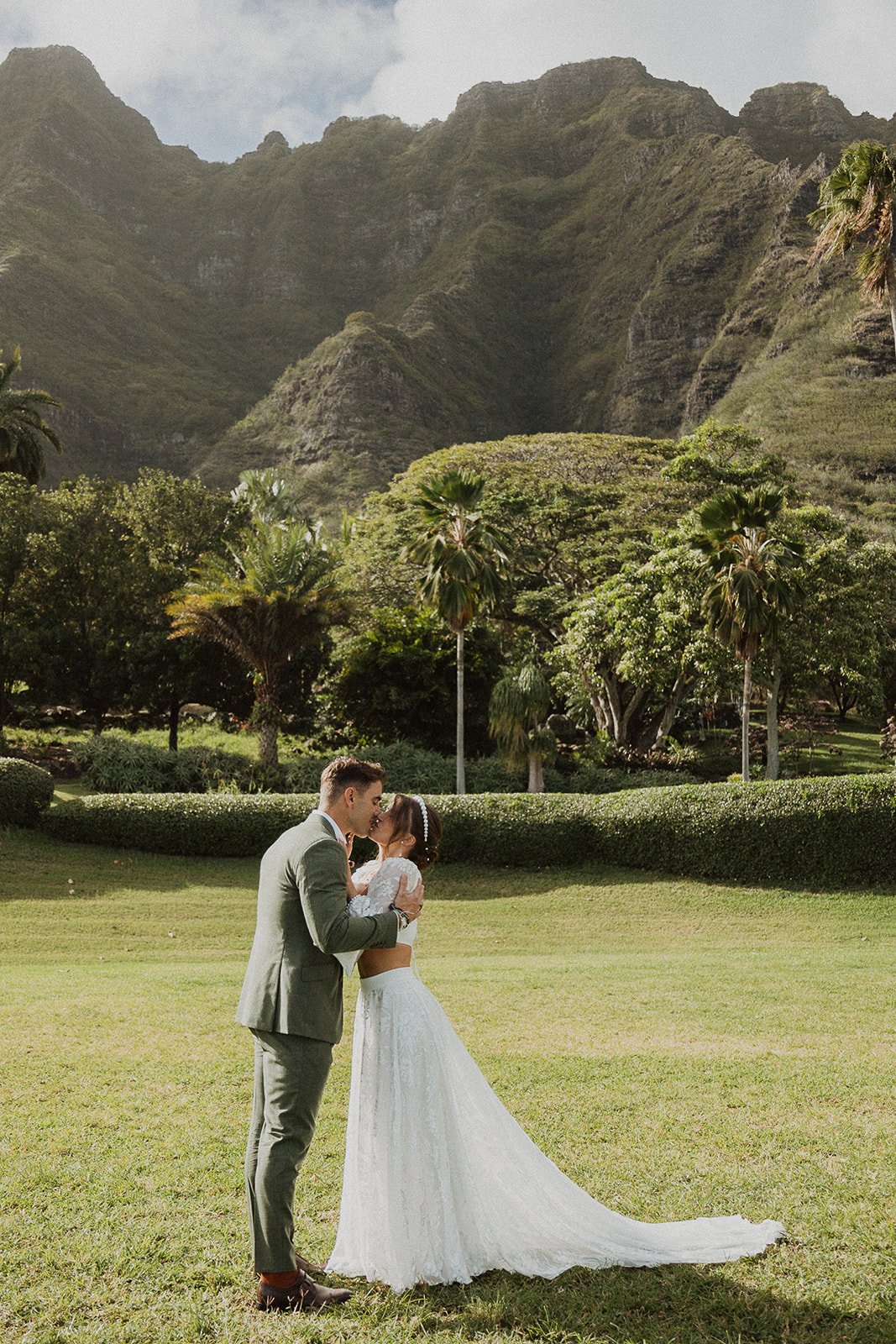 t-s-kualoa-ranch-hawaii-wedding-6561.jpg