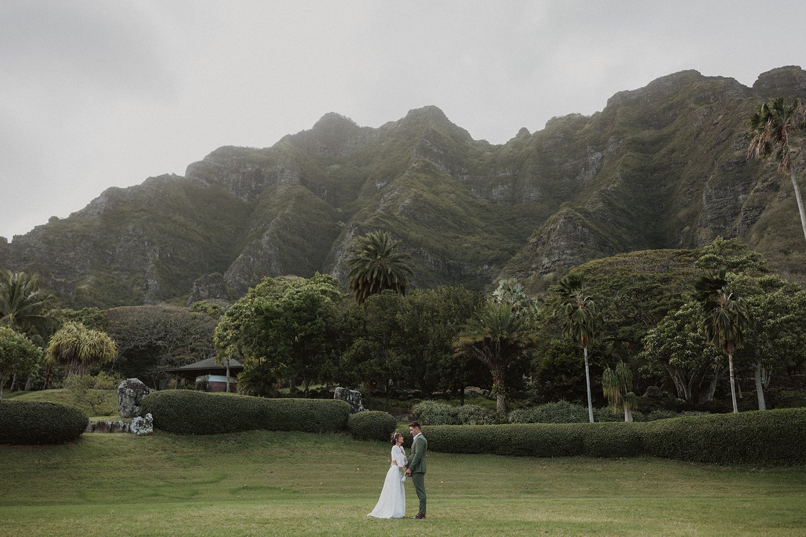 t-s-kualoa-ranch-hawaii-wedding-4270.jpg