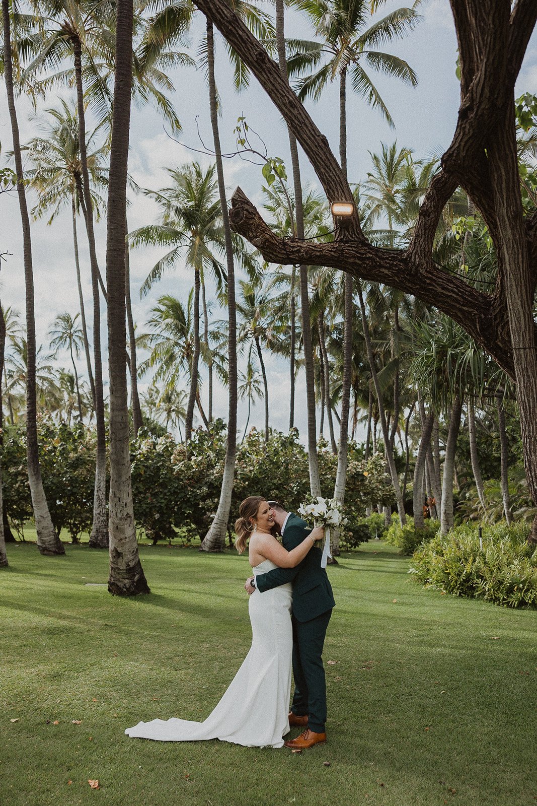 m-s-lanikuhonua-hawaii-wedding-8967.jpg