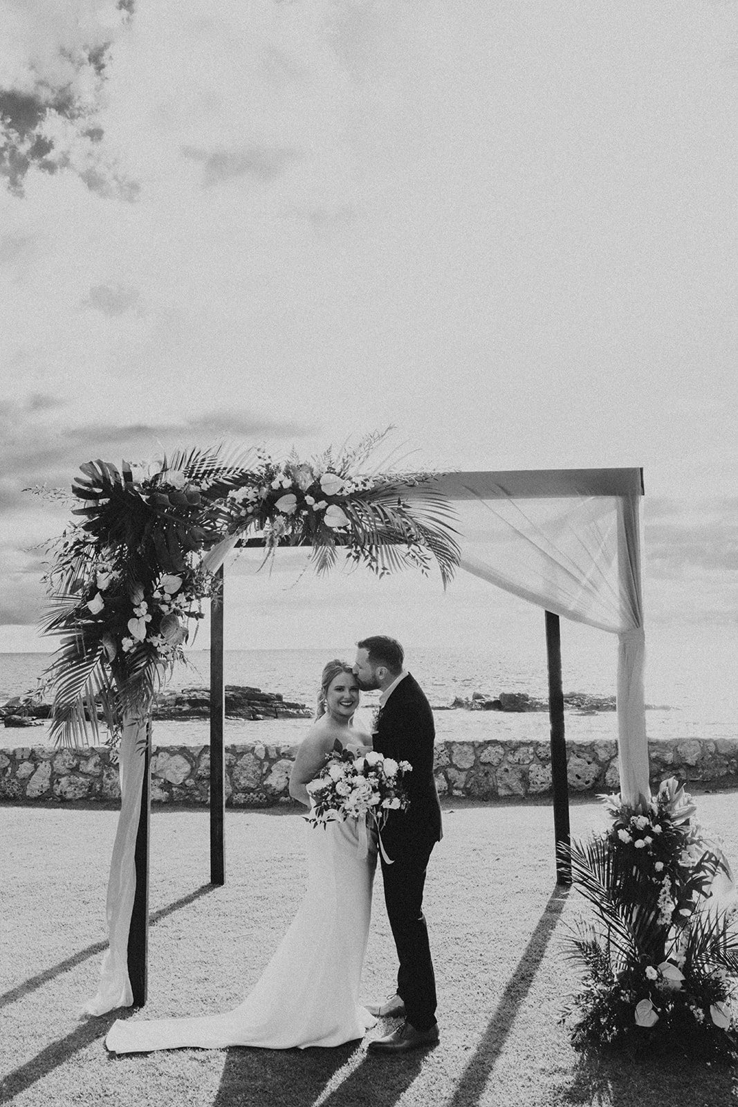m-s-lanikuhonua-hawaii-wedding-9554.jpg