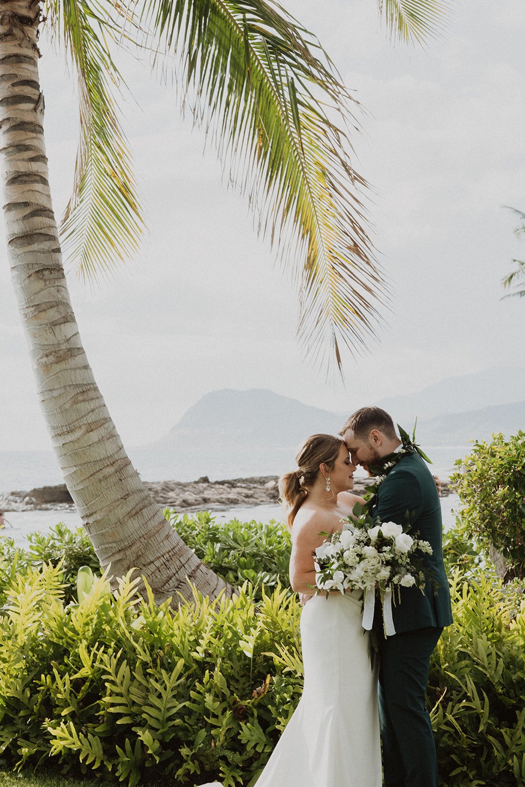 m-s-lanikuhonua-hawaii-wedding-9636.jpg