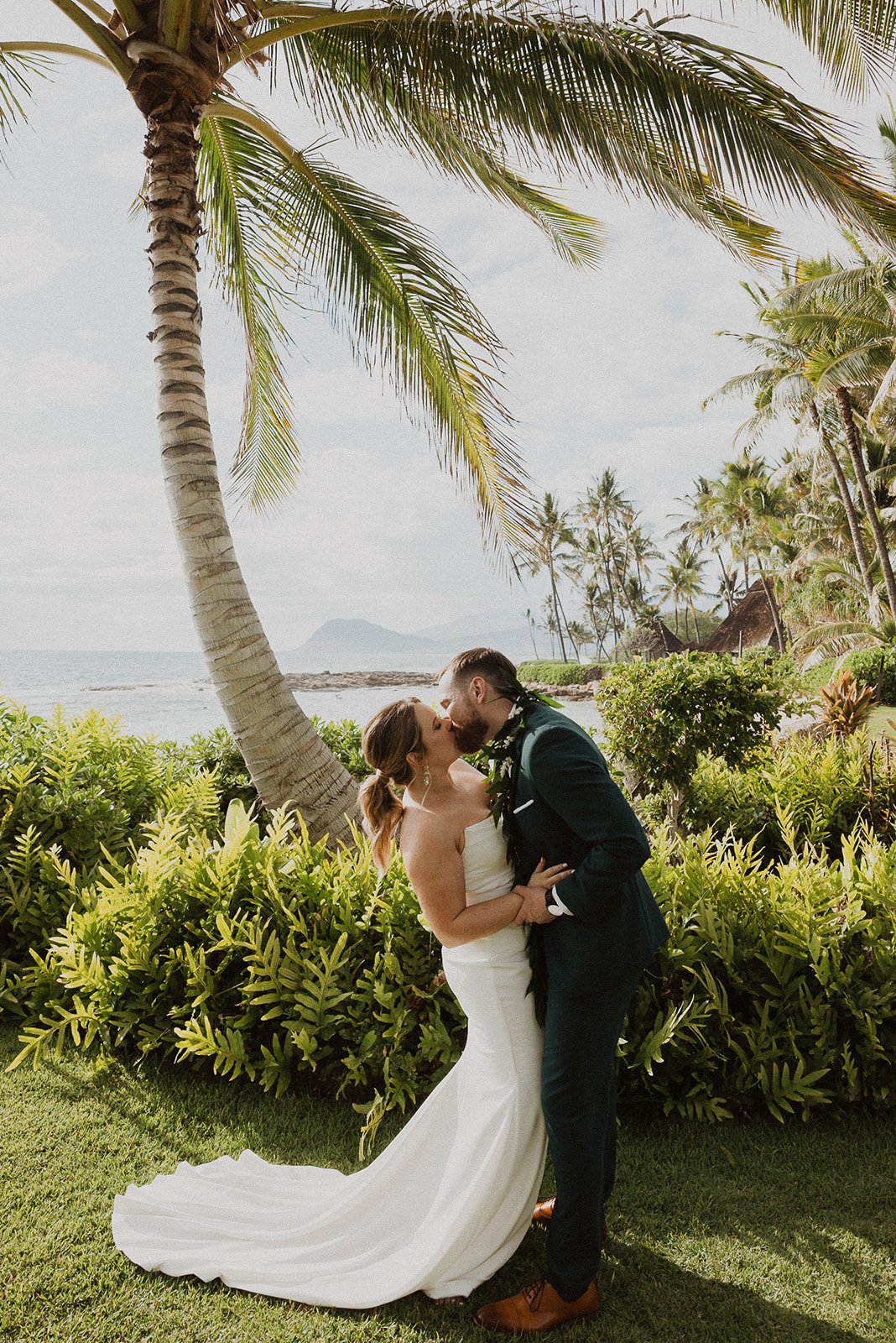 m-s-lanikuhonua-hawaii-wedding-9813.jpg