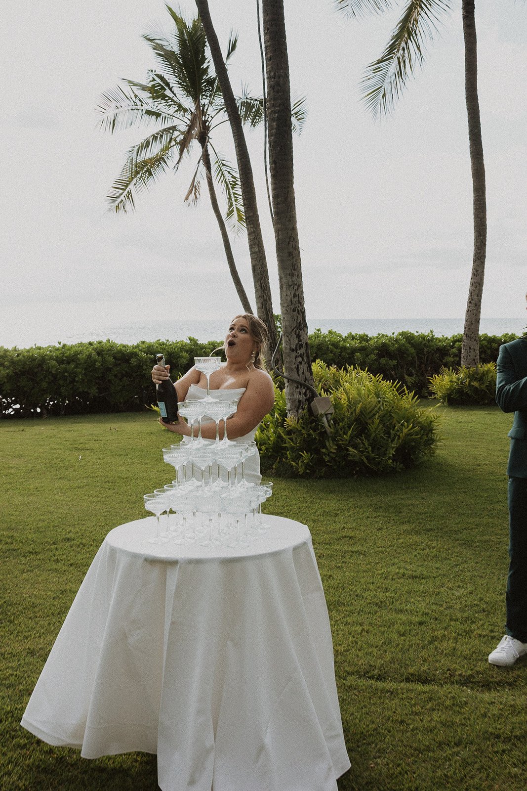 m-s-lanikuhonua-hawaii-wedding-9875.jpg