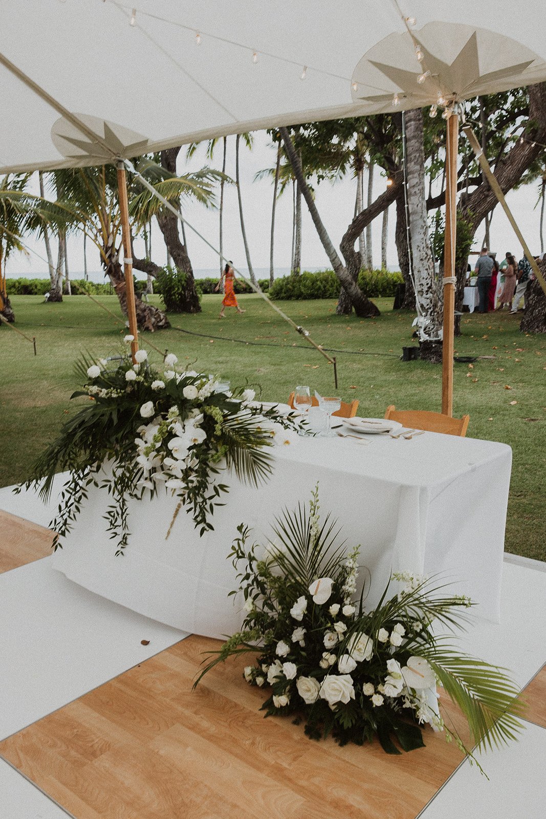 m-s-lanikuhonua-hawaii-wedding-9976.jpg