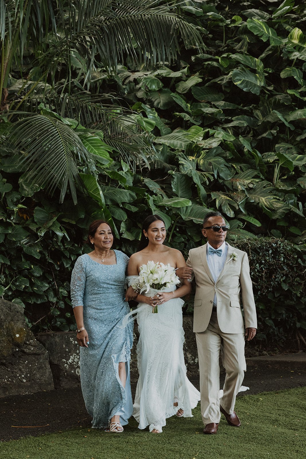 n-g-molii-gardens-hawaii-wedding-5111.jpg