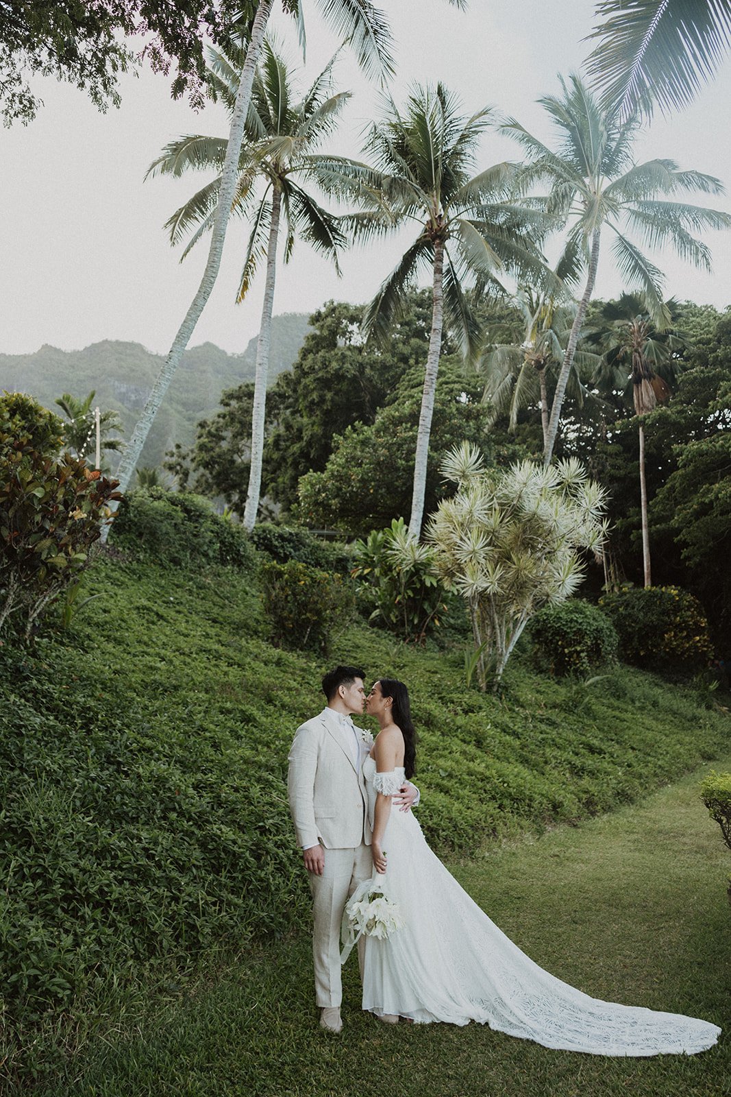 n-g-molii-gardens-hawaii-wedding-6410.jpg